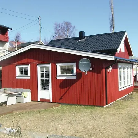 Holiday home Two-bedroom Holiday In Lysoysundet Lysesund