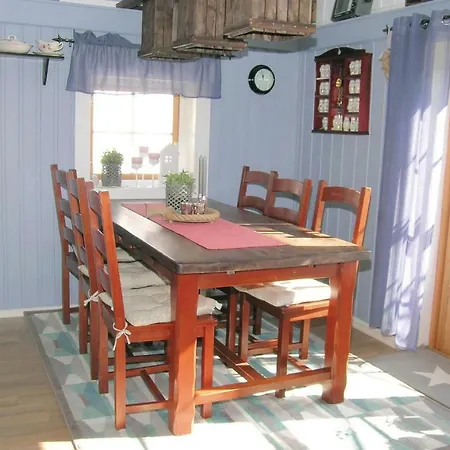 Two-bedroom Holiday In Lysoysundet *