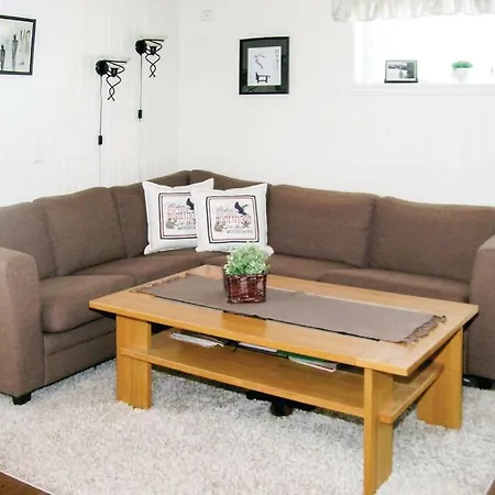 بيت للعطل Two-bedroom Holiday In Lysoysundet *