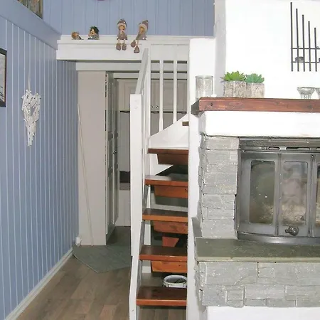 بيت للعطل Two-bedroom Holiday In Lysoysundet